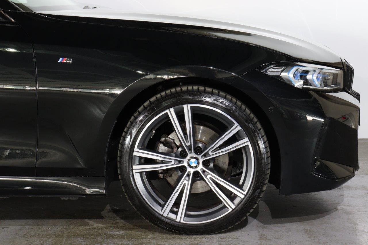 320d xDrive Berline RHD