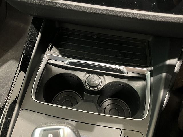 118D 5DOOR RHD