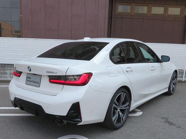 320d xDrive Berline RHD