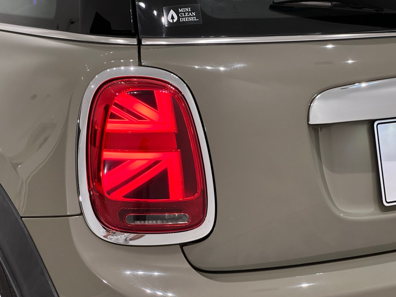 F56 COOPER D (AT)