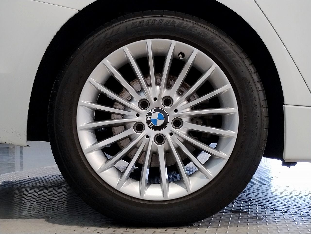 320D SEDAN RHD