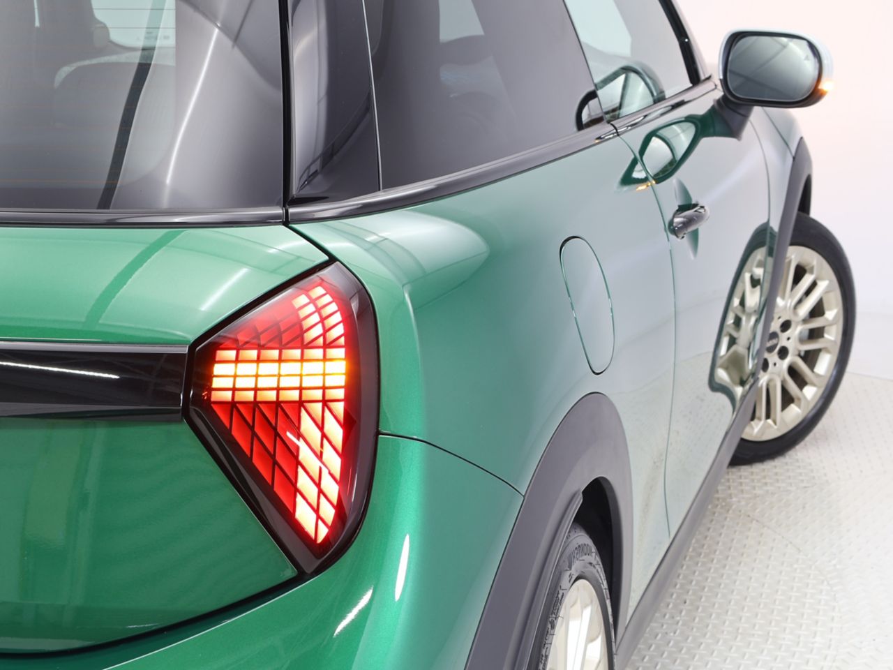 F66 MINI Cooper C 3Dr