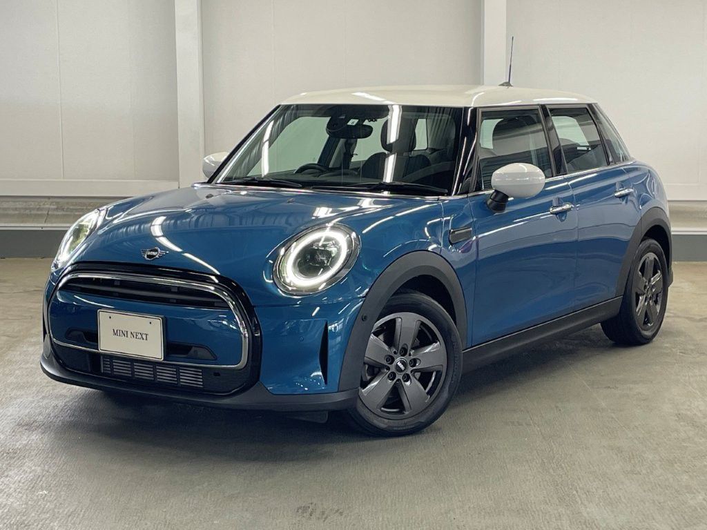 MINI COOPER D 5 DOOR.