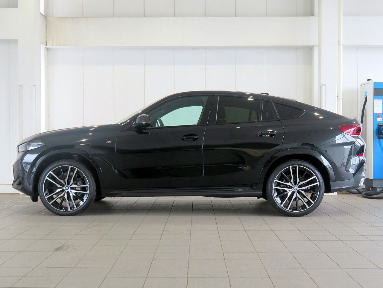 X6 xDrive30d M Sport RHD
