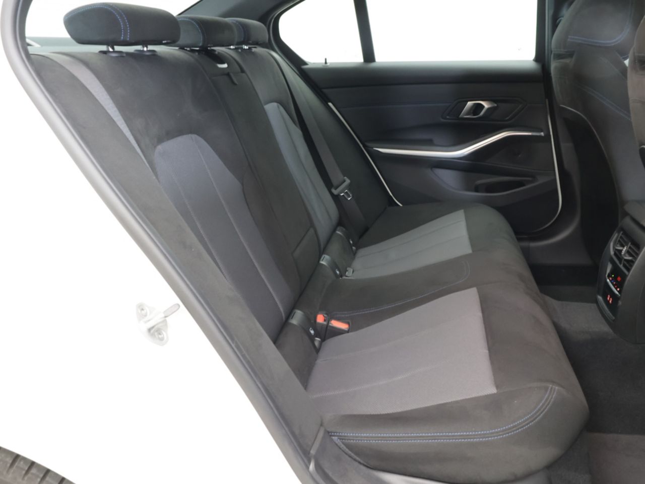 320d xDrive Berline RHD