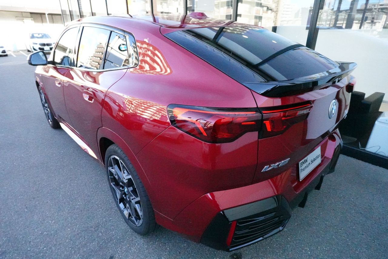 iX2 xDrive30 MSP