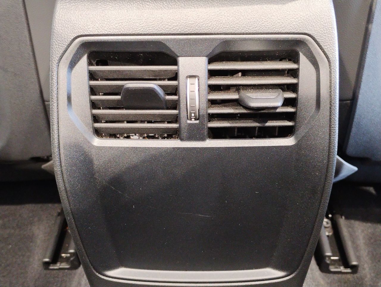 G** M*** x***** C********** *** B** 3.** RHD