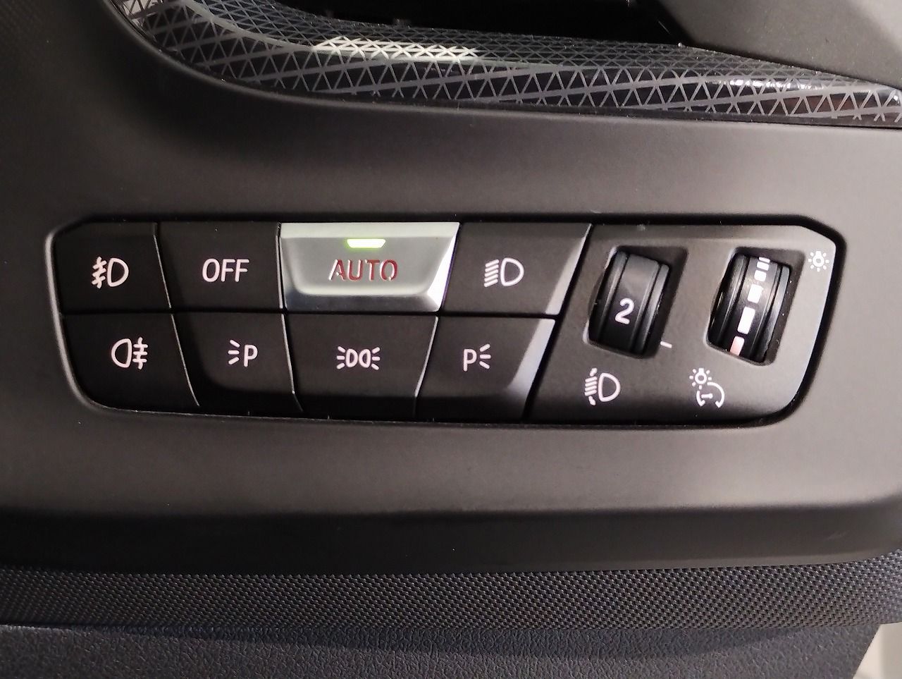 F40 118d Sports Hatch 5-door B47 2.0d