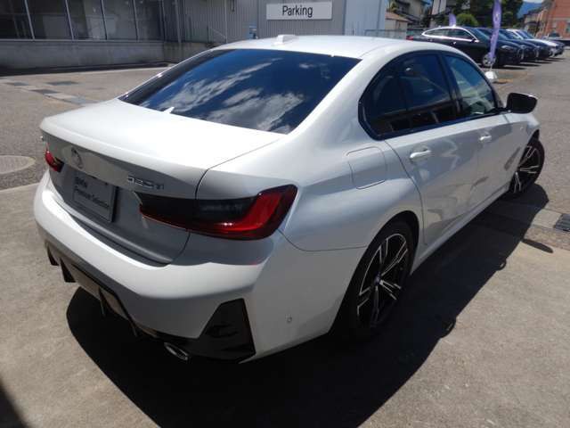 320d xDrive Berline RHD