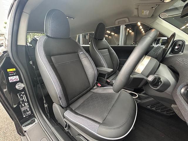 J01 MINI Cooper E