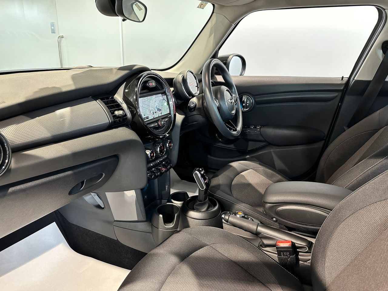 F55 MINI Cooper 5-Door Hatch LCI