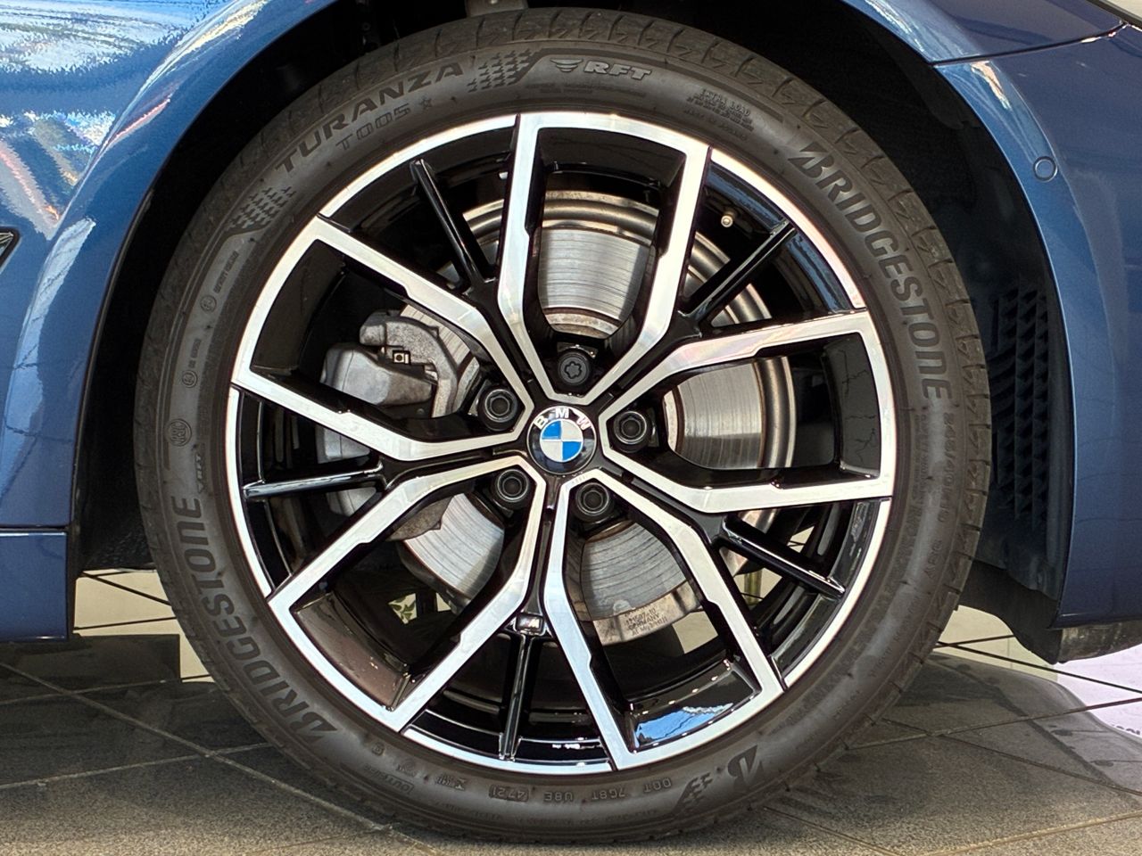 520d xDrive Sedan RHD