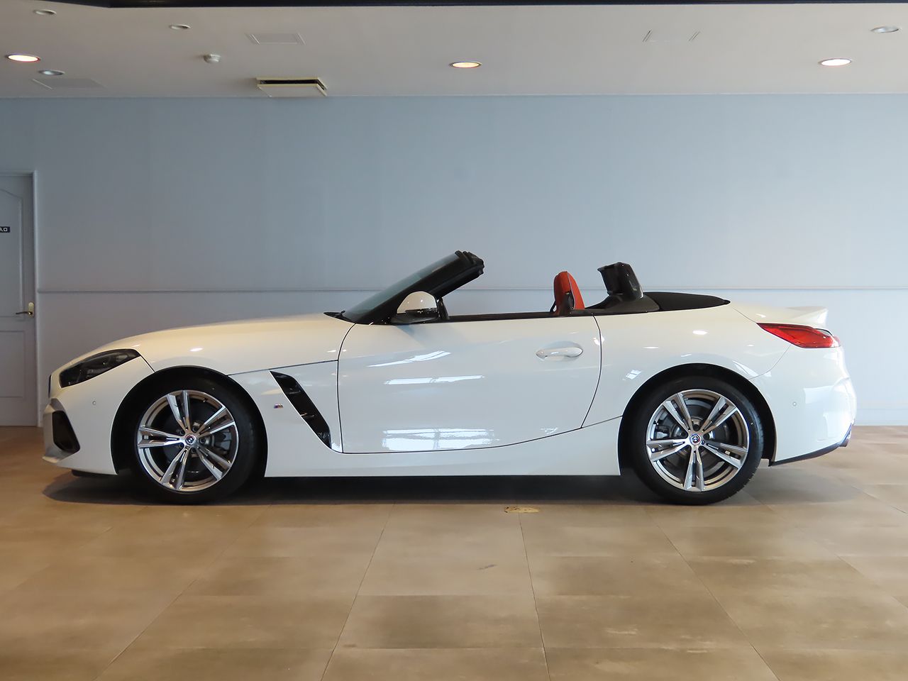 G29 z4 sDrive20i RHD