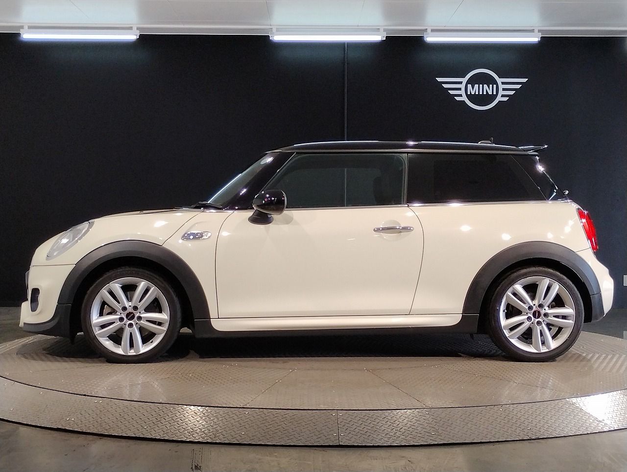 F56 MINI COOPER S