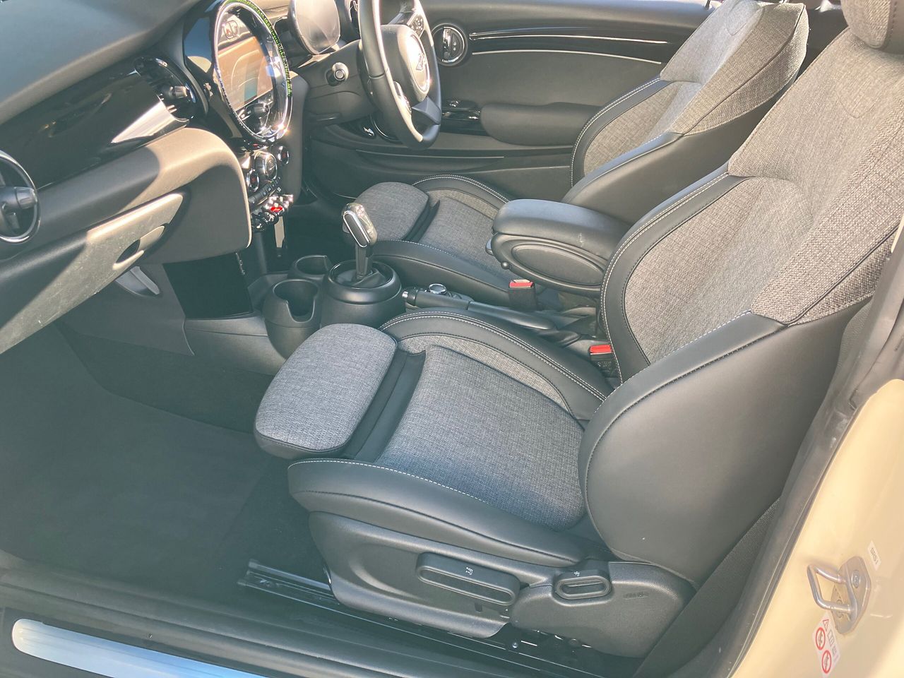 MINI Cooper F56 RHD