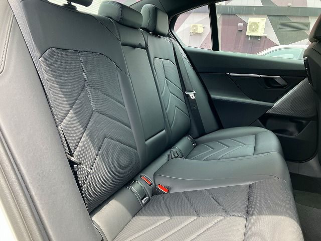 520i Sedan RHD