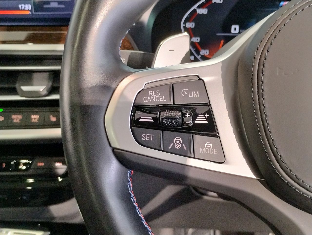 G01 X3 M40i RHD LCI ZA