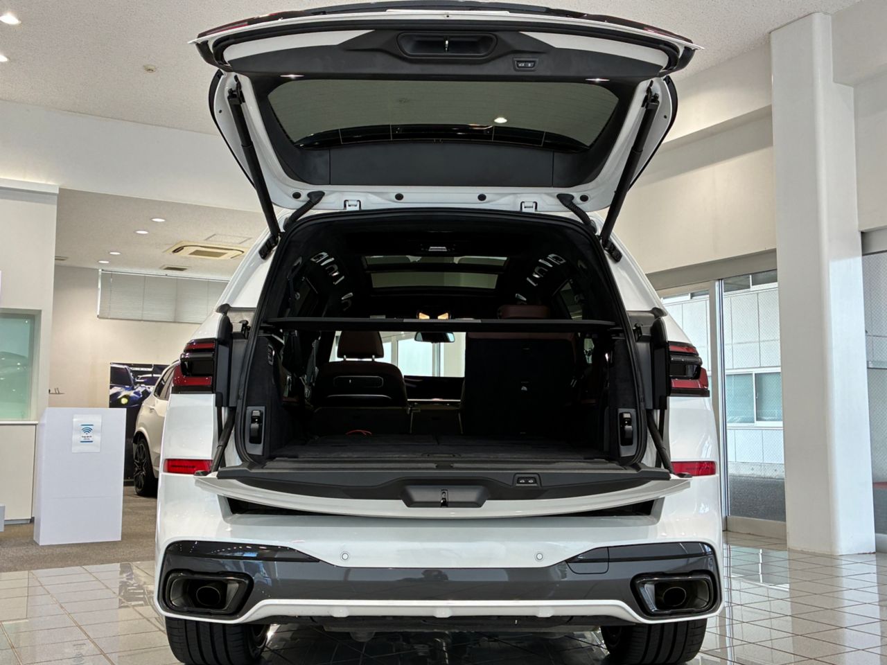 X7 xDrive40d RHD US