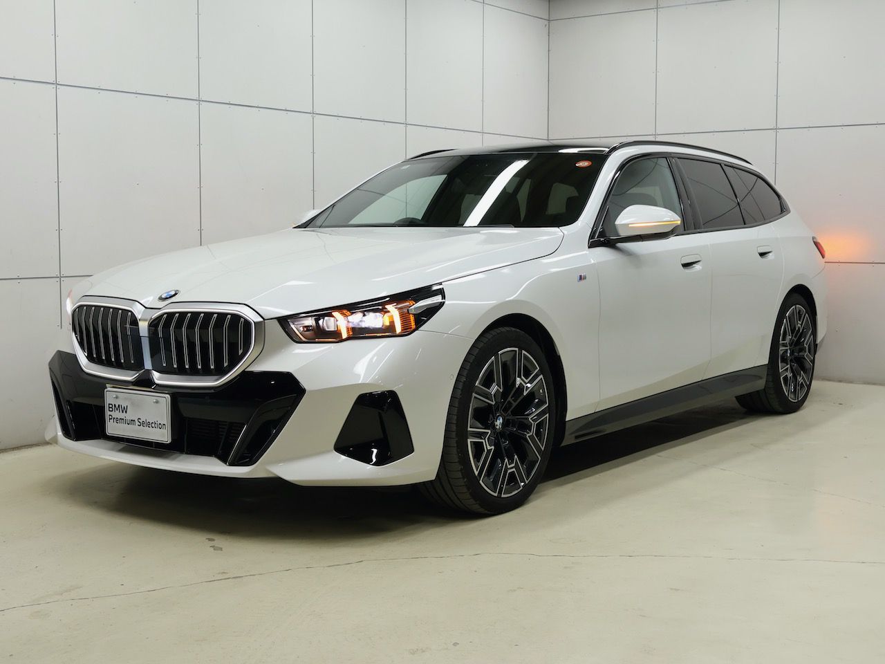 523d xDrive Touring M Sport