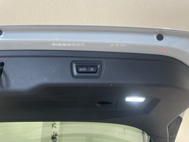 318i Touring RHD