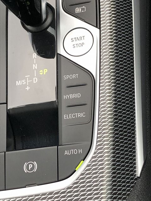 G20 330e Saloon RHD MX