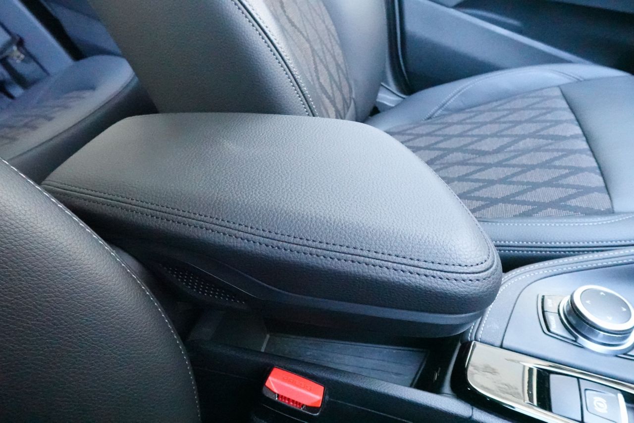 X1 sDrive18i RHD
