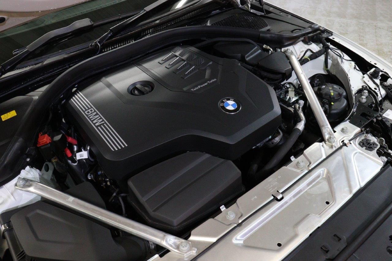 G** ***i G*** C**** ***