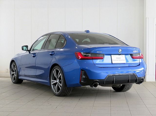 320d xDrive Berline RHD
