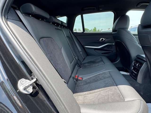 G21 320i Touring LCI RHD
