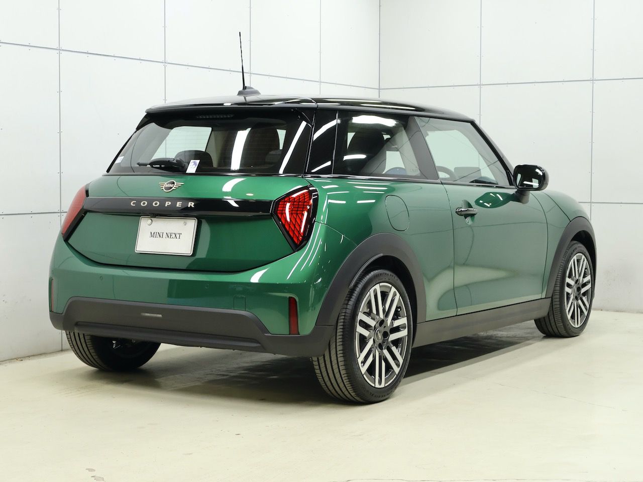 F66 MINI Cooper C 3Dr