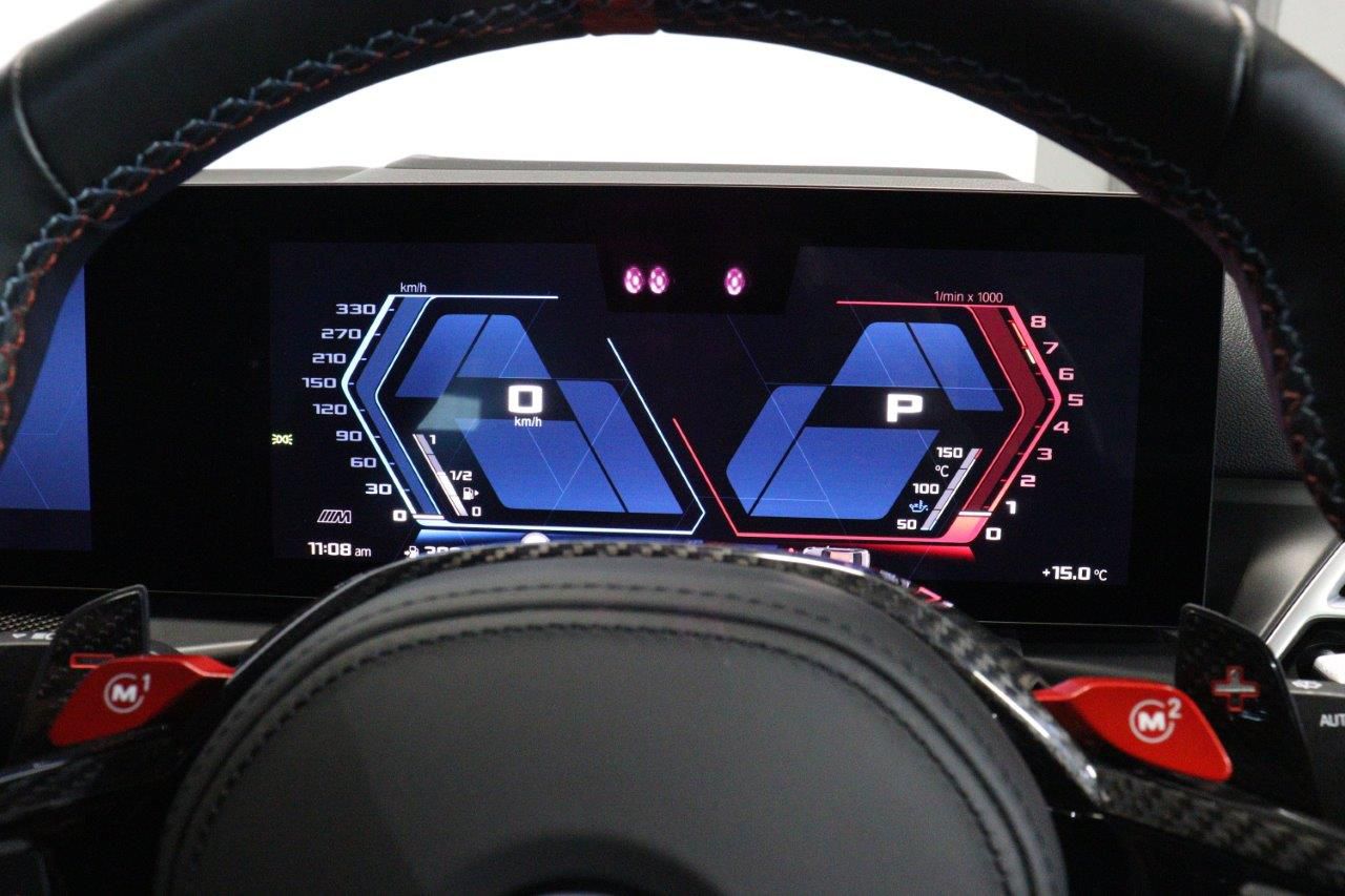 G*** M* C********** M x***** C********** RHD