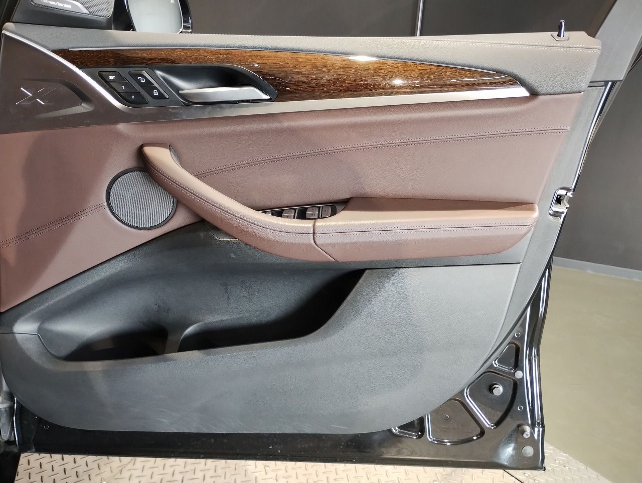 G01 X3 M40d RHD LCI ZA