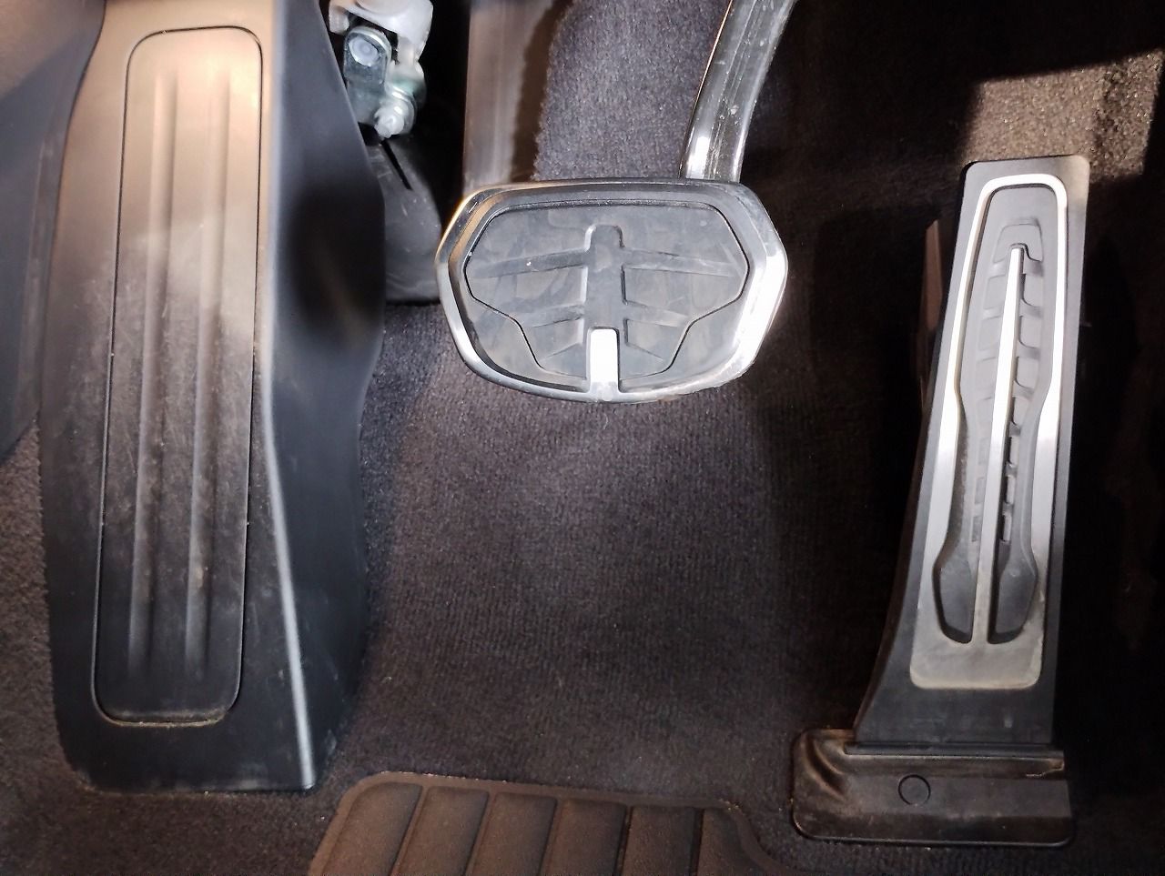 F40 118d Sports Hatch 5-door B47 2.0d