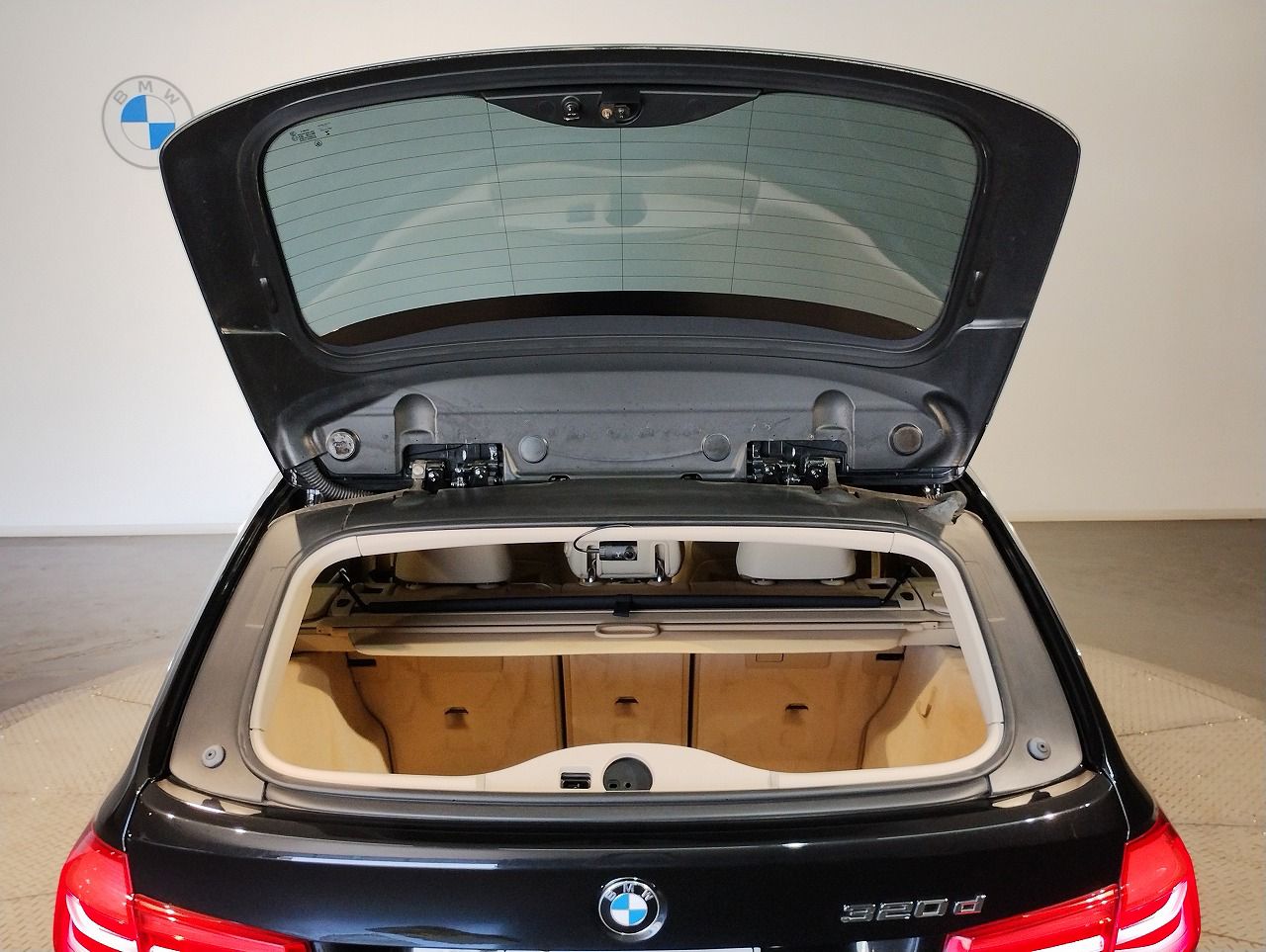 320D TOURING RHD