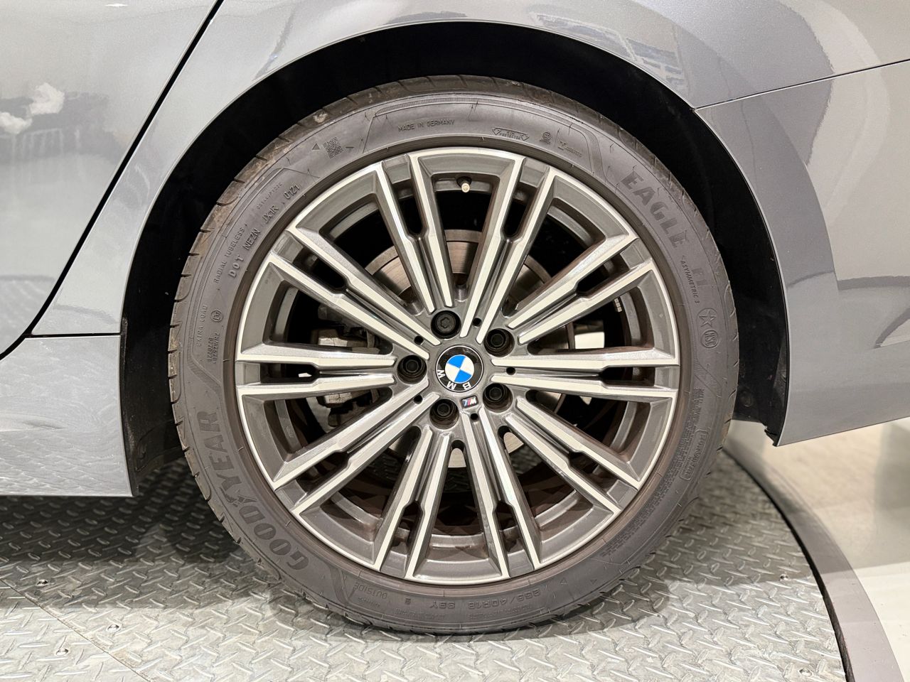 G21 320i RHD