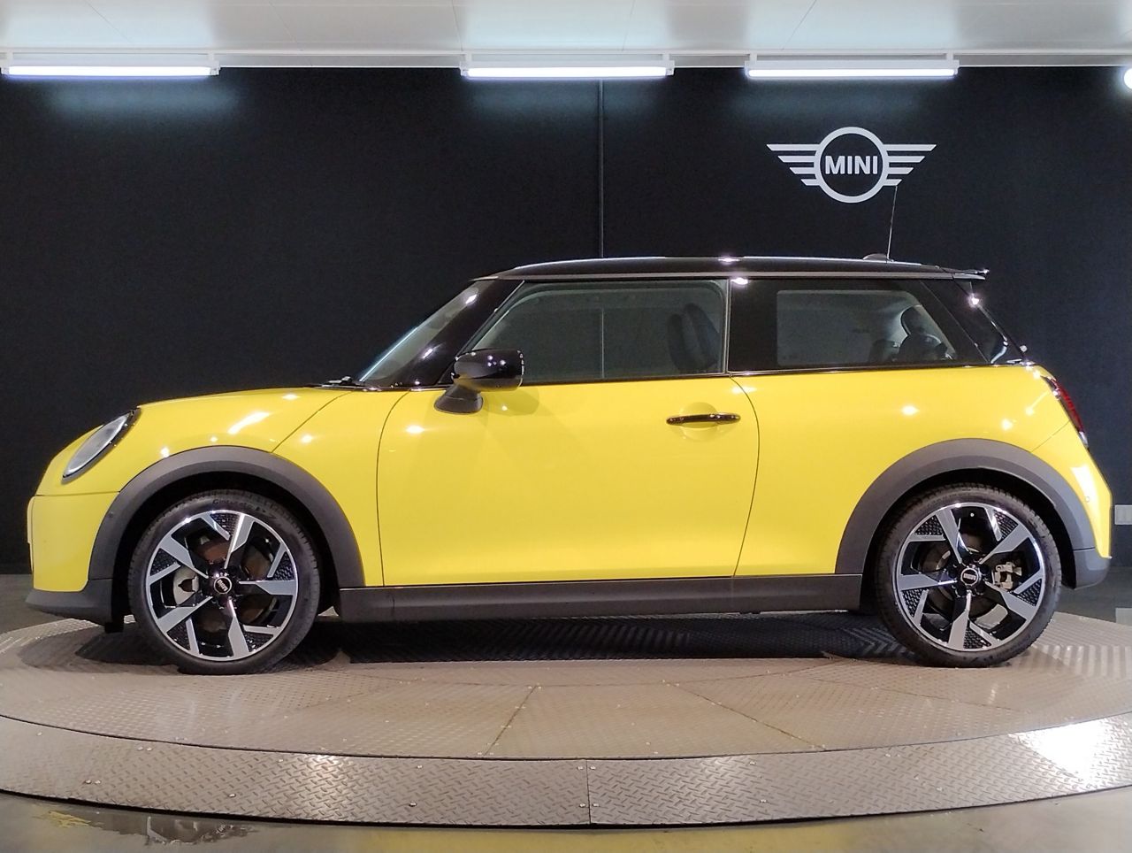 F66 MINI Cooper S 3Dr