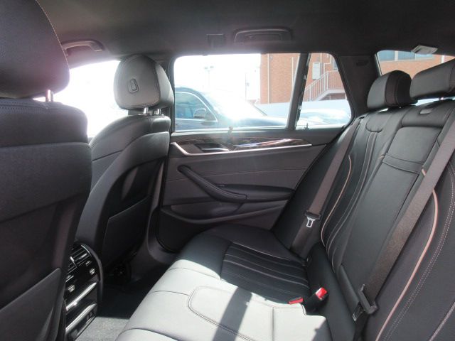 540i xDrive Touring RHD