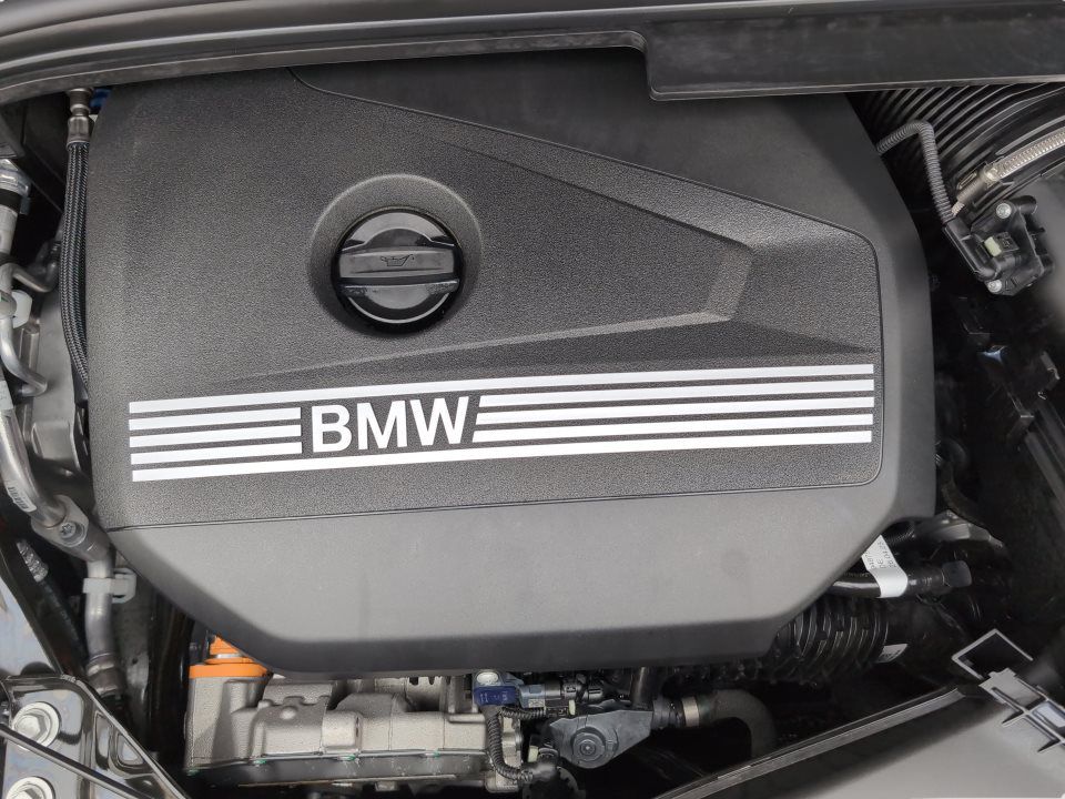 BMW 225
