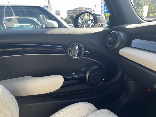 MINI Cooper S Convertible RHD