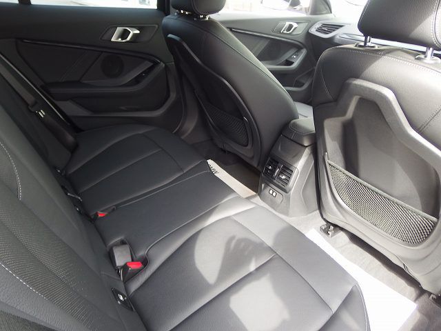 F40 118d Sports Hatch 5-door B47 2.0d
