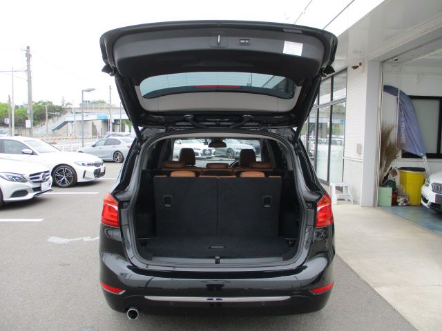 218D GRAN TOURER RHD