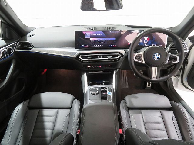 G26 i4 eDrive40 RHD
