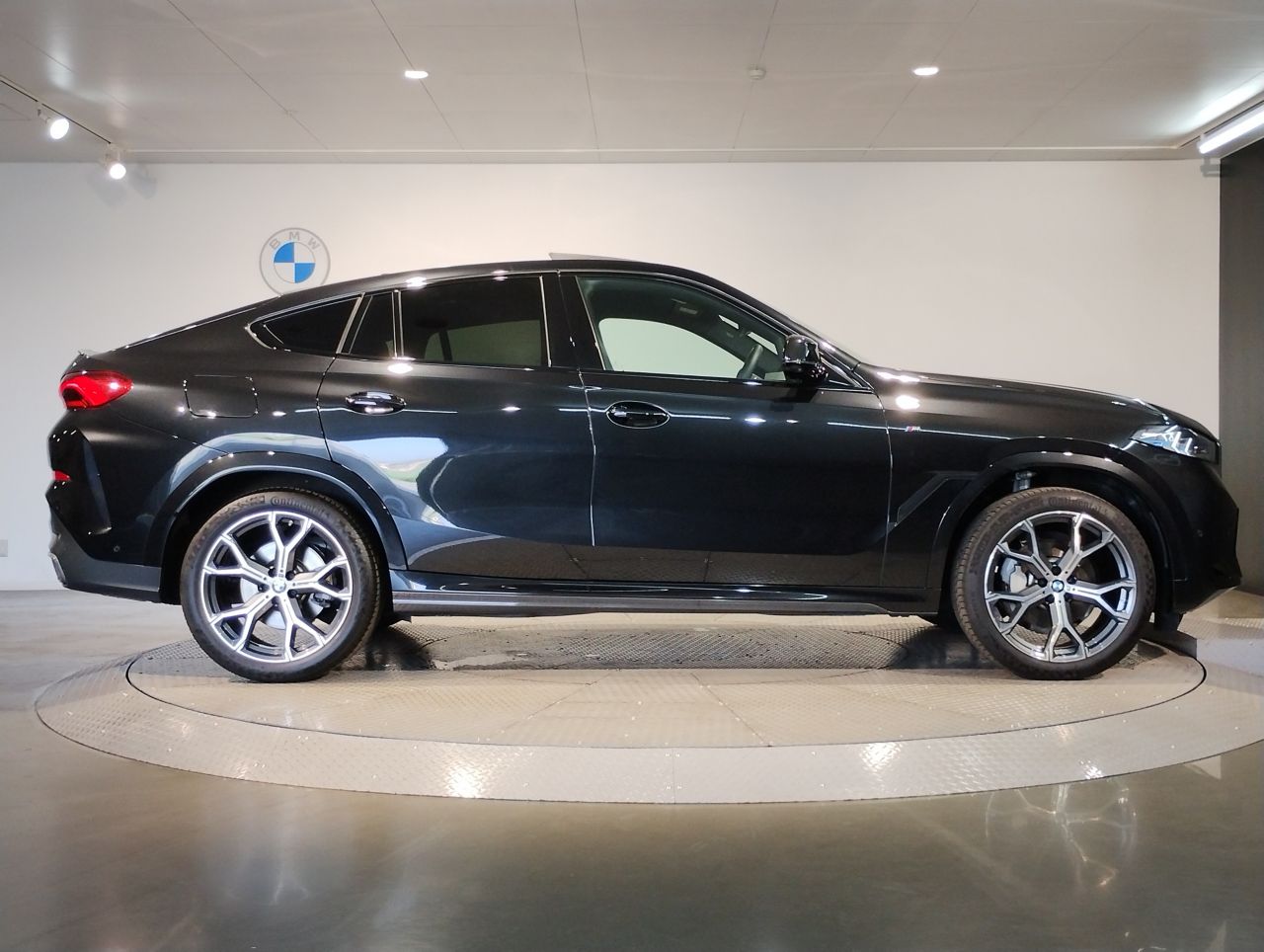 X6 xDrive30d M Sport RHD
