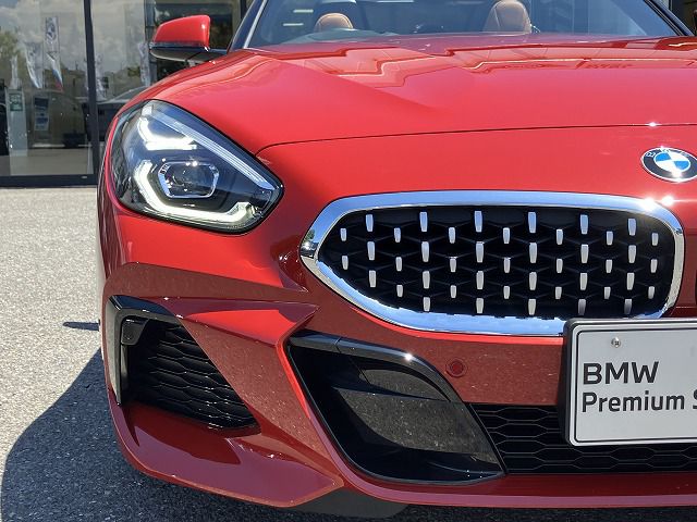 G29 z4 sDrive20i RHD