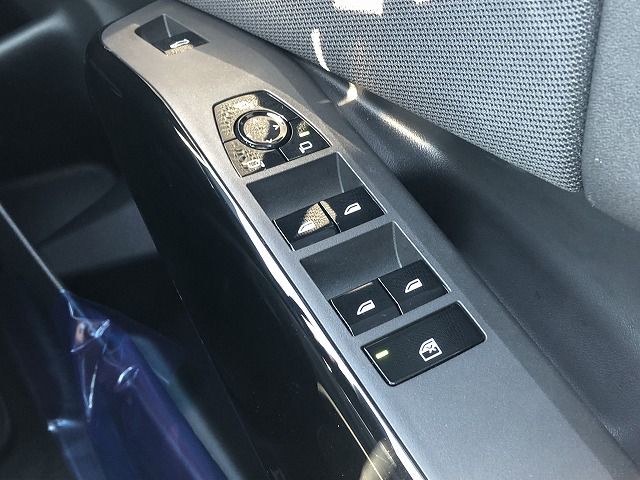 X3 M50 US