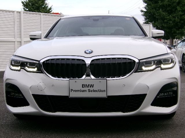 G20 320d xDrive RHD Saloon