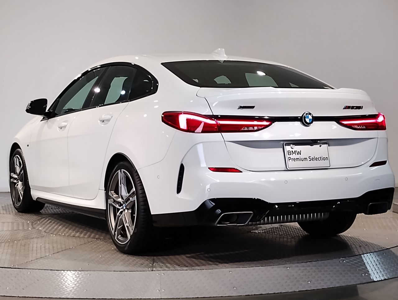 F4* **35i xDrive **** ***** B48 2.0i