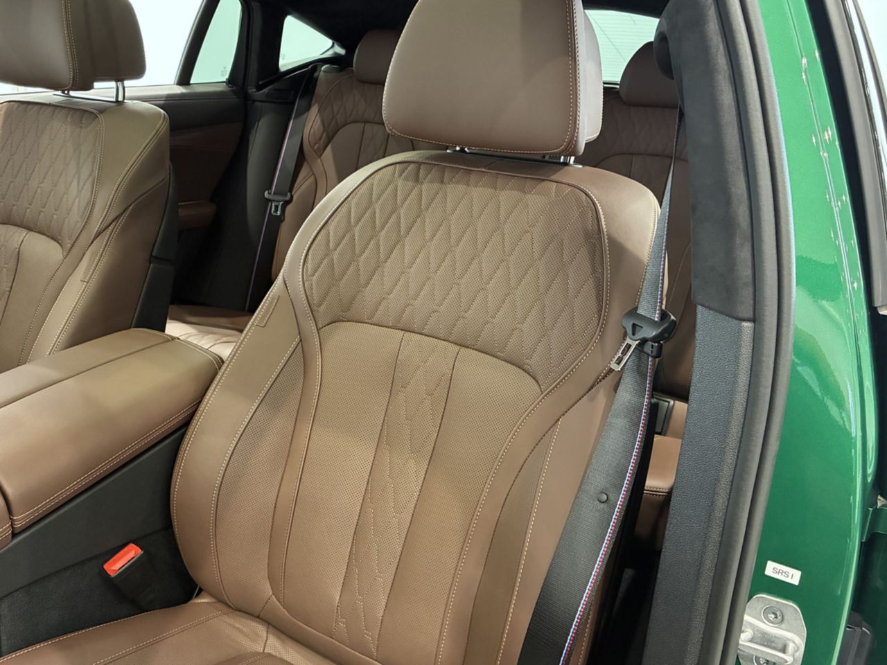 X6 M60i xDrive RHD