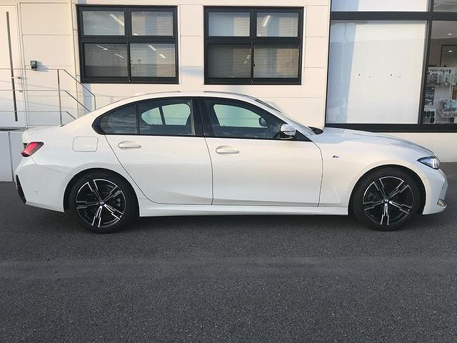 320d xDrive Berline RHD