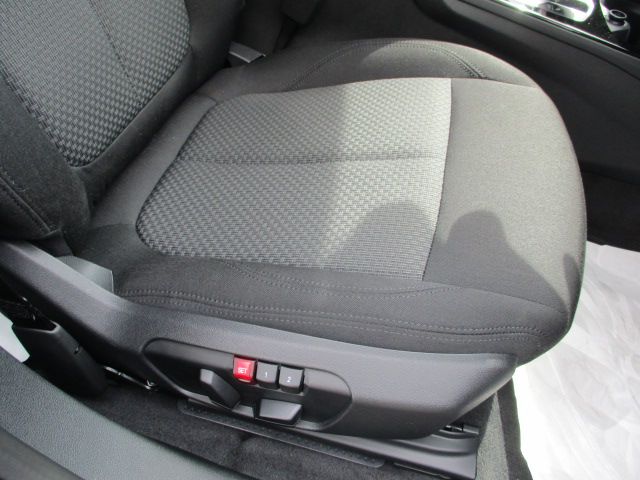 F40 118d Sports Hatch 5-door B47 2.0d